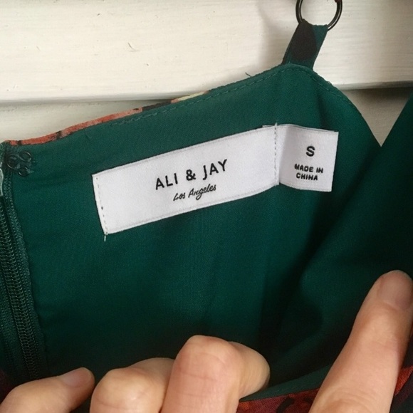 {ALI & JAY} Dark Green Tiered Ruffle Floral Dress - Picture 6 of 8